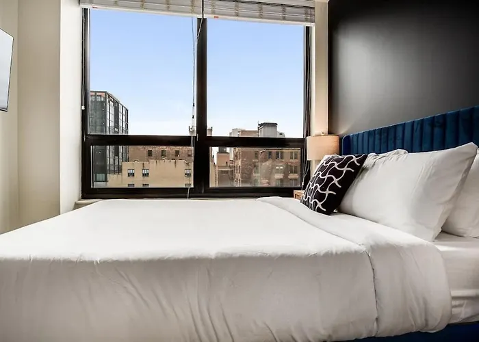 Apartment Boulevard Walk Everywhere 5 Mins To Magnificent Mile River North 04