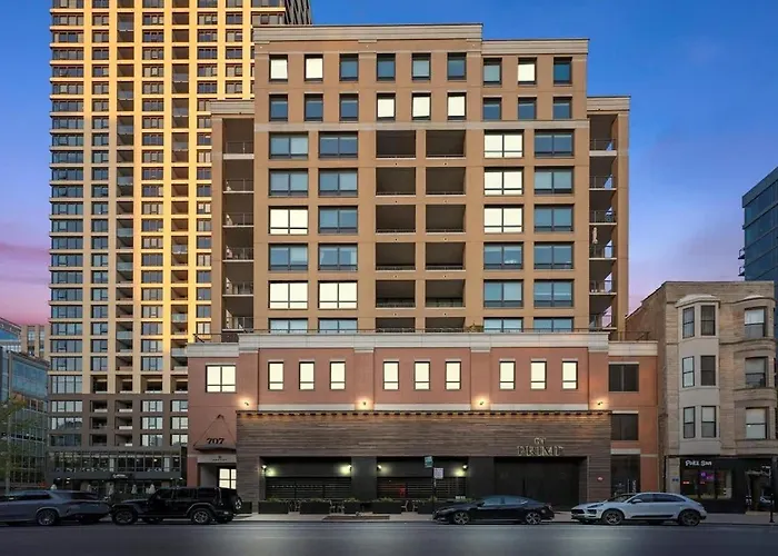 Boulevard Walk Everywhere 5 Mins To Magnificent Mile River North 04 Apartment *
