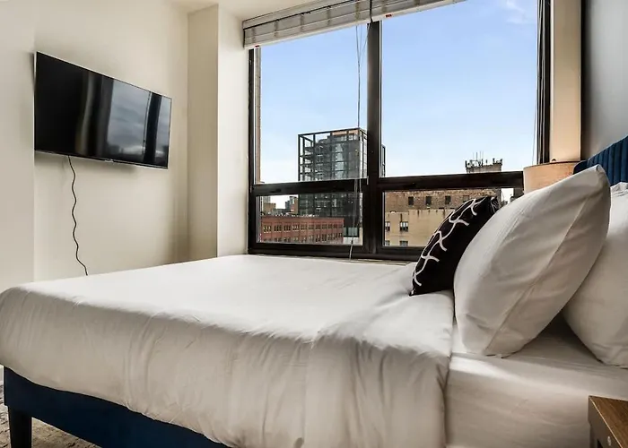 Apartment Boulevard Walk Everywhere 5 Mins To Magnificent Mile River North 04 *